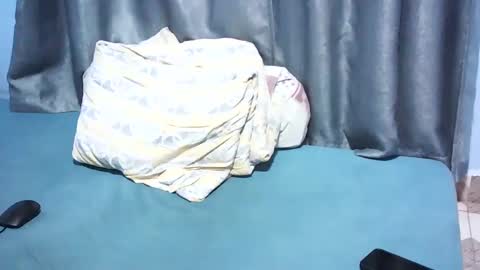 nicole online show from 02/15/25, 01:49