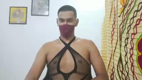 Snapshot of brownguy2505 chatting on 10/19/25, 03:01 brownguy2505 online show from 10/19/25, 03:01