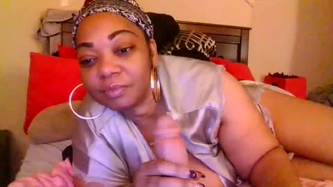 brownroundrenee online show from 02/17/25, 11:02
