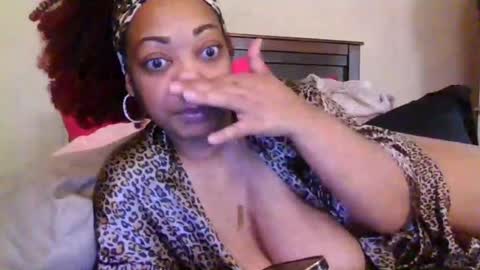 Snapshot of brownroundrenee chatting on 07/04/26, 11:05 brownroundrenee online show from 07/04/26, 11:05