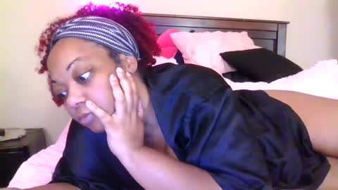 Snapshot of brownroundrenee chatting on 07/28/26, 06:20 brownroundrenee online show from 07/28/26, 06:20