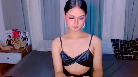 Snapshot of brownsausageroberta chatting on 09/19/25, 09:54 Roberta  GODDESS OF PLEASURE AND SEXUALDESIRE   online show from 09/19/25, 09:54