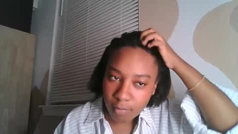 Snapshot of brownsugarcutie3 chatting on 10/25/25, 01:35 Brownsuagrcutie online show from 10/25/25, 01:35