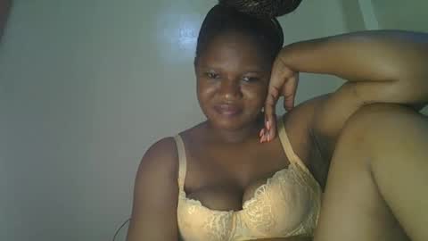 Snapshot of browny_kinky chatting on 05/05/26, 04:09 pitch online show from 05/05/26, 04:09