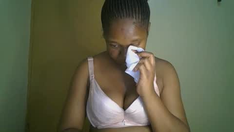 Snapshot of browny_kinky chatting on 05/17/26, 02:53 pitch online show from 05/17/26, 02:53