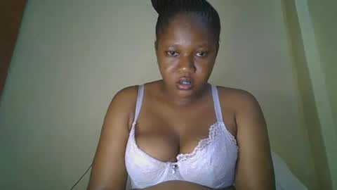 Snapshot of browny_kinky chatting on 05/25/26, 04:18 pitch online show from 05/25/26, 04:18