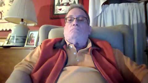 Snapshot of brubar chatting on 10/24/25, 11:56 brubar online show from 10/24/25, 11:56