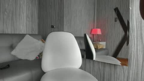 Snapshot of brucesmiith chatting on 10/12/25, 09:36 brucesmiith online show from 10/12/25, 09:36