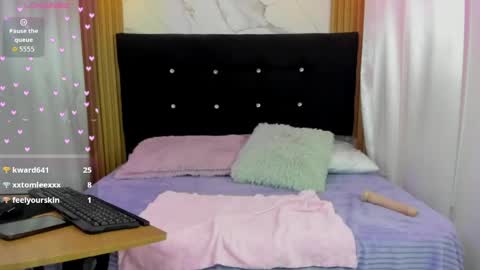 Snapshot of brue_faithfulslut chatting on 06/04/26, 04:02 Brue online show from 06/04/26, 04:02