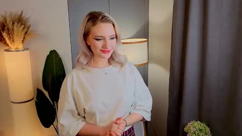 Snapshot of brunaalcorn chatting on 11/30/25, 09:08 Doris online show from 11/30/25, 09:08