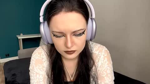 Snapshot of brunaceasor chatting on 05/14/26, 02:13 Luna online show from 05/14/26, 02:13