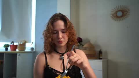 Tess online show from 05/24/26, 02:11
