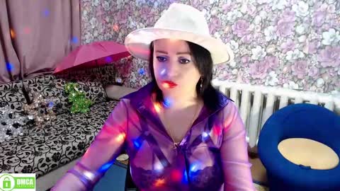 Julia online show from 01/04/25, 10:02