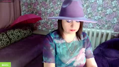 Julia online show from 05/13/26, 09:44