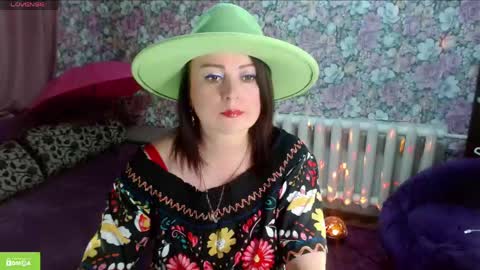 Julia online show from 05/24/26, 08:03