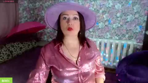 Julia online show from 06/11/26, 10:30