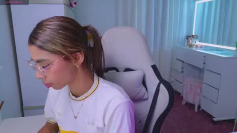 SARAH  online show from 07/03/26, 11:11