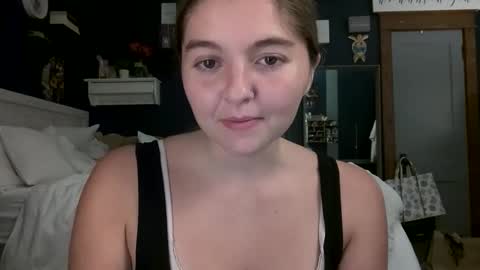 brunettebaby040 online show from 09/09/25, 02:33