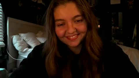 brunettebaby040 online show from 09/25/25, 08:12