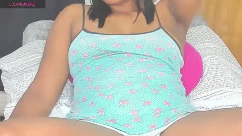 Snapshot of brunettesenxual01 chatting on 06/10/26, 11:24 mariana online show from 06/10/26, 11:24