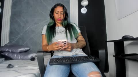brunette online show from 01/05/25, 10:19