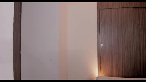 Snapshot of brunnahart chatting on 10/16/25, 08:43 online show from 10/16/25, 08:43