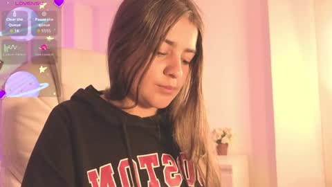 Snapshot of brunnette__1 chatting on 05/05/26, 04:09 brunnette online show from 05/05/26, 04:09