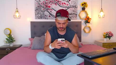 Snapshot of bruno_booss chatting on 12/16/25, 04:28 bruno_booss online show from 12/16/25, 04:28