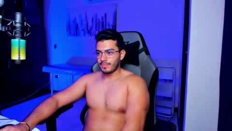 Snapshot of bruno_diaz31 chatting on 10/18/25, 06:05 Bruno online show from 10/18/25, 06:05