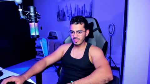 Snapshot of bruno_diaz31 chatting on 10/27/25, 04:49 Bruno online show from 10/27/25, 04:49