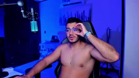 Snapshot of bruno_diaz31 chatting on 11/01/25, 03:30 Bruno online show from 11/01/25, 03:30