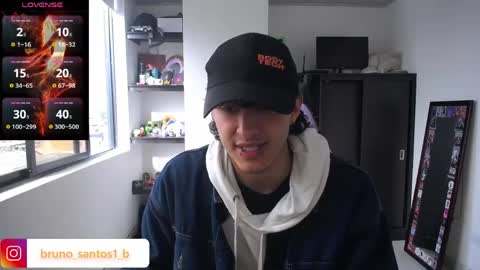 Snapshot of bruno_santos1 chatting on 04/20/26, 12:41 Bruno online show from 04/20/26, 12:41