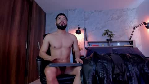 Snapshot of bruno_woods chatting on 09/20/25, 04:52 Andres Suarez online show from 09/20/25, 04:52