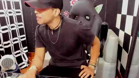 Join my fan club here 150 tokens a month online show from 02/15/25, 03:50