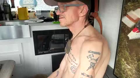 Steve... aka SkinnieDippin aka TimberTramp online show from 02/22/25, 06:08