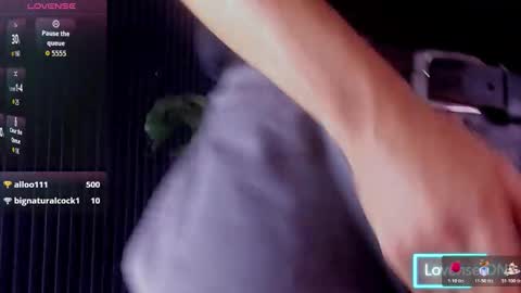 Snapshot of bry_dalton chatting on 11/08/25, 04:12 Bry Dalton online show from 11/08/25, 04:12