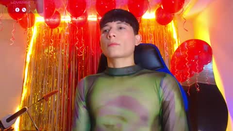 BRYAM INDEPENDENT MODEL online show from 09/18/25, 01:18