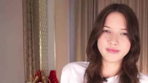 Snapshot of bryannavallely chatting on 05/19/26, 12:44 Kate online show from 05/19/26, 12:44