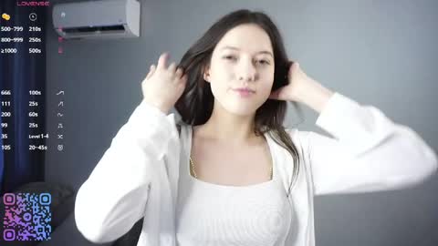 Snapshot of bryannavallely chatting on 05/30/26, 12:35 Kate online show from 05/30/26, 12:35