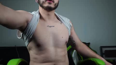 Snapshot of bryanncan01 chatting on 12/18/24, 01:37 Bryannsex online show from 12/18/24, 01:37