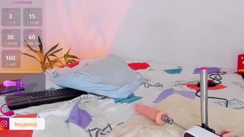 Snapshot of bryperez chatting on 11/05/25, 04:56 bry online show from 11/05/25, 04:56