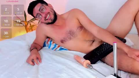 Snapshot of bryperez chatting on 11/15/25, 07:27 bry online show from 11/15/25, 07:27