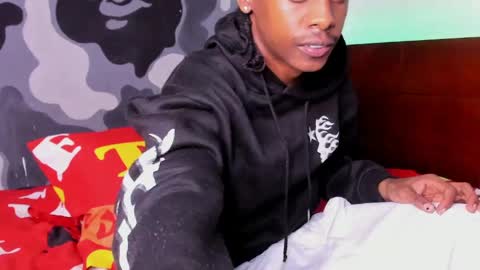 Snapshot of bryxon777 chatting on 05/20/26, 12:11 BRYSON online show from 05/20/26, 12:11