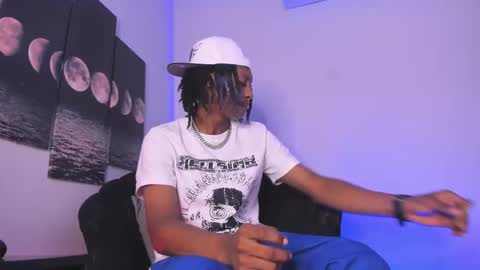 Snapshot of bryxxxon1 chatting on 09/13/25, 04:07 Bryxon online show from 09/13/25, 04:07