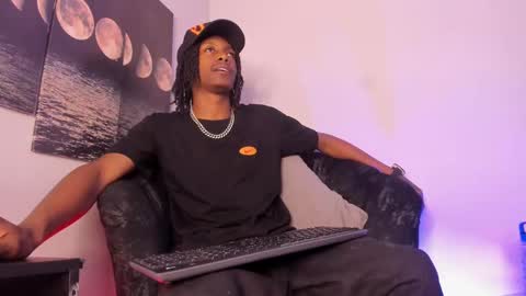 Snapshot of bryxxxon1 chatting on 09/15/25, 03:45 Bryxon online show from 09/15/25, 03:45