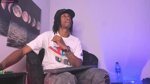 Snapshot of bryxxxon1 chatting on 09/23/25, 03:59 Bryxon online show from 09/23/25, 03:59