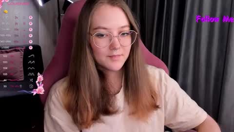 Snapshot of bubble_bunny chatting on 10/23/25, 11:35 Ruby online show from 10/23/25, 11:35