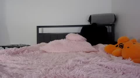 Queen Lola XXX online show from 06/18/26, 09:36