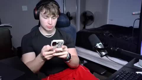 BubblebuttBdn online show from 10/15/25, 02:22