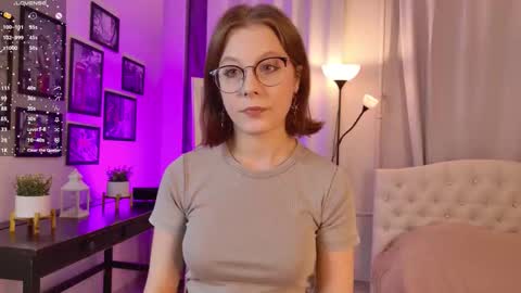 Snapshot of bubblegum_babe_ chatting on 10/04/25, 08:18 Alice online show from 10/04/25, 08:18